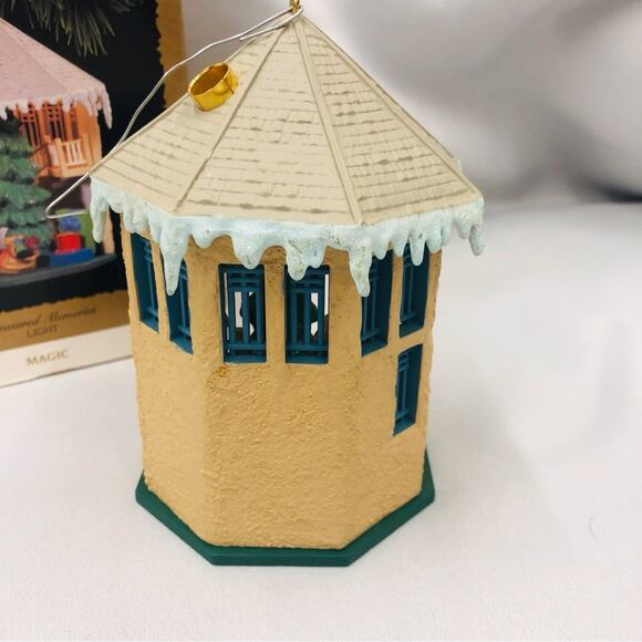 Vintage 1996 Hallmark Keepsake Christmas Tree Ornament Magic Santa Series - Picture 15 of 16
